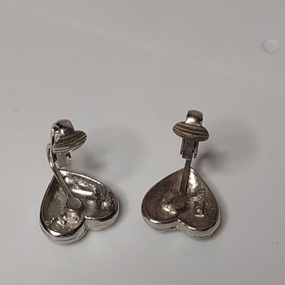 Purple And Silver Tone Vintage Heart Clip On Earrings - Picture 8 of 14